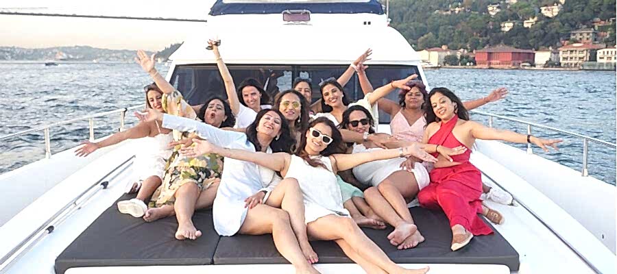 bachelorette party on a yacht - yatta bekarlığa veda partisi - Hen Party