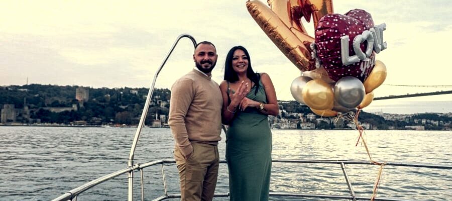 Baloons Lotus Yachts