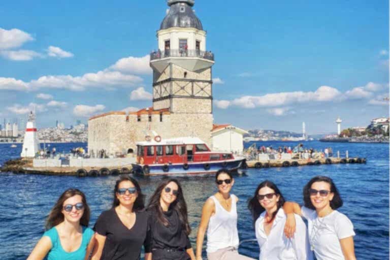 Istanbul Birthday Cruise on Bosphorus - Yatta Doğum Günü