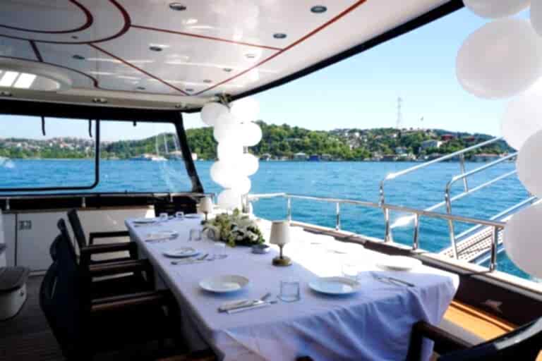Istanbul Birthday Cruise on Bosphorus - Yatta Doğum Günü