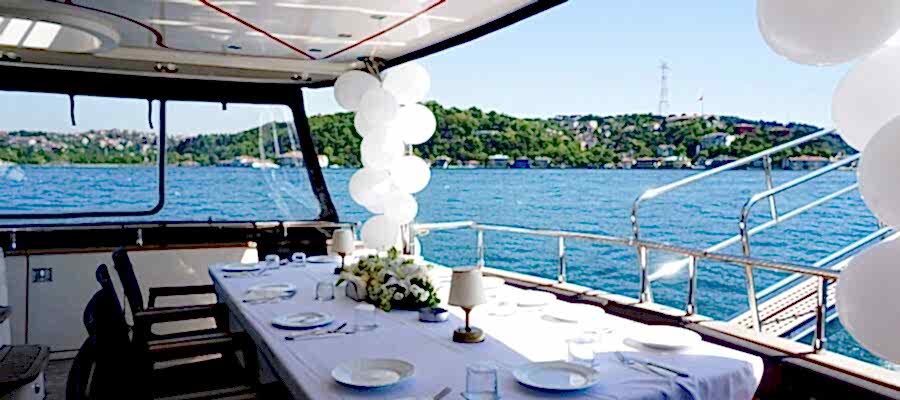 Istanbul Birthday Cruise on Bosphorus - Yatta Doğum Günü