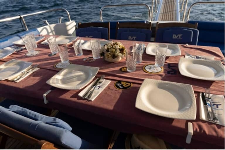 Bosphorus Lunch Cruise - Yemekli Boğaz Turu