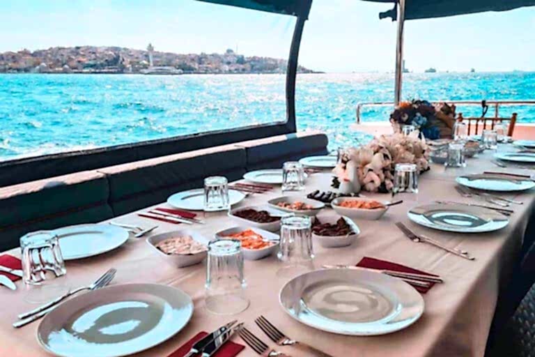Bosphorus Lunch Cruise - Yemekli Boğaz Turu