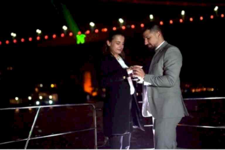 surprise proposal with laser show