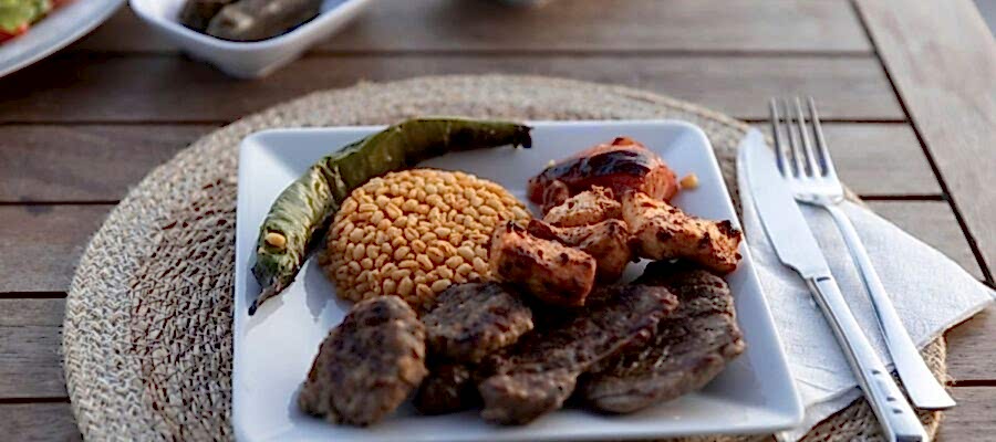 Istanbul Bosphorus Private Dinner Cruise - Boğaz'da Akşam Yemeği