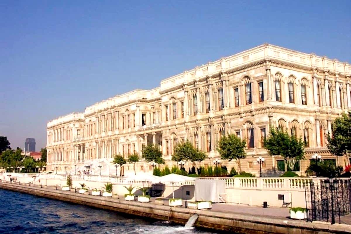Çırağan Sarayı - Ciragan Palace - bosphorus lotus yachts