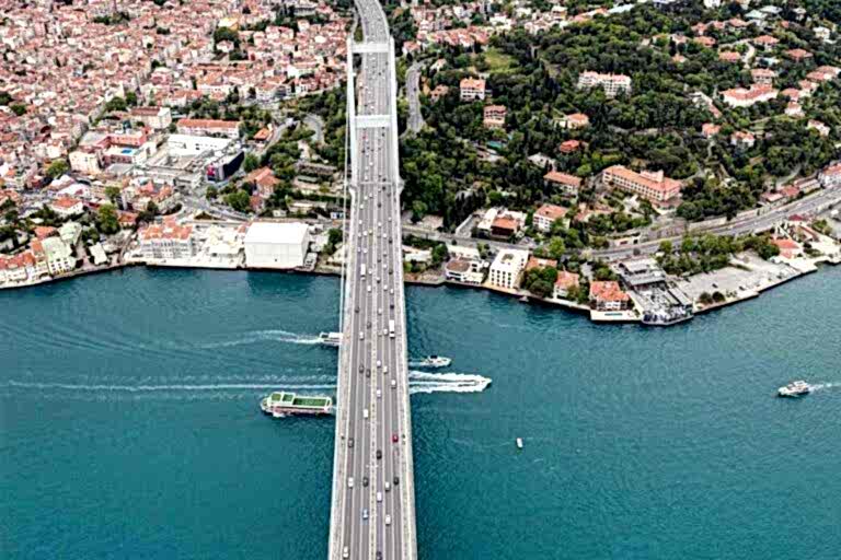 Istanbul Bosphorus Cruise - Lotus Yachts