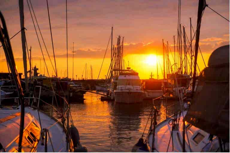 Lotus Yachts Bosphorus Sunset Cruise