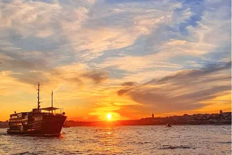 Lotus Yachts Bosphorus Sunset Cruise