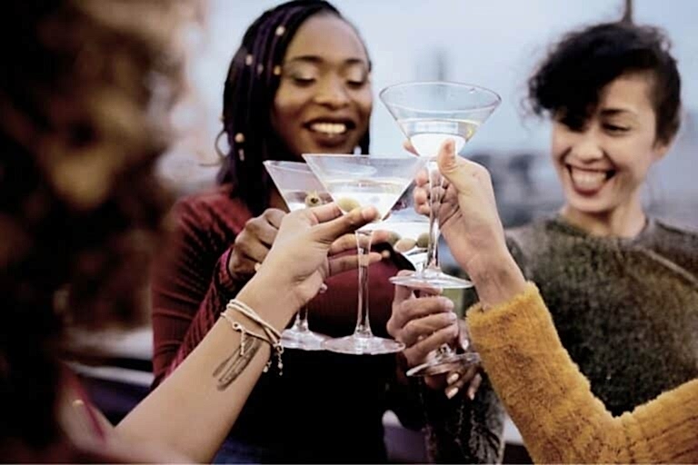 New Year's Eve in Istanbul Yacht Party - Teknede Yılbaşı Partisi