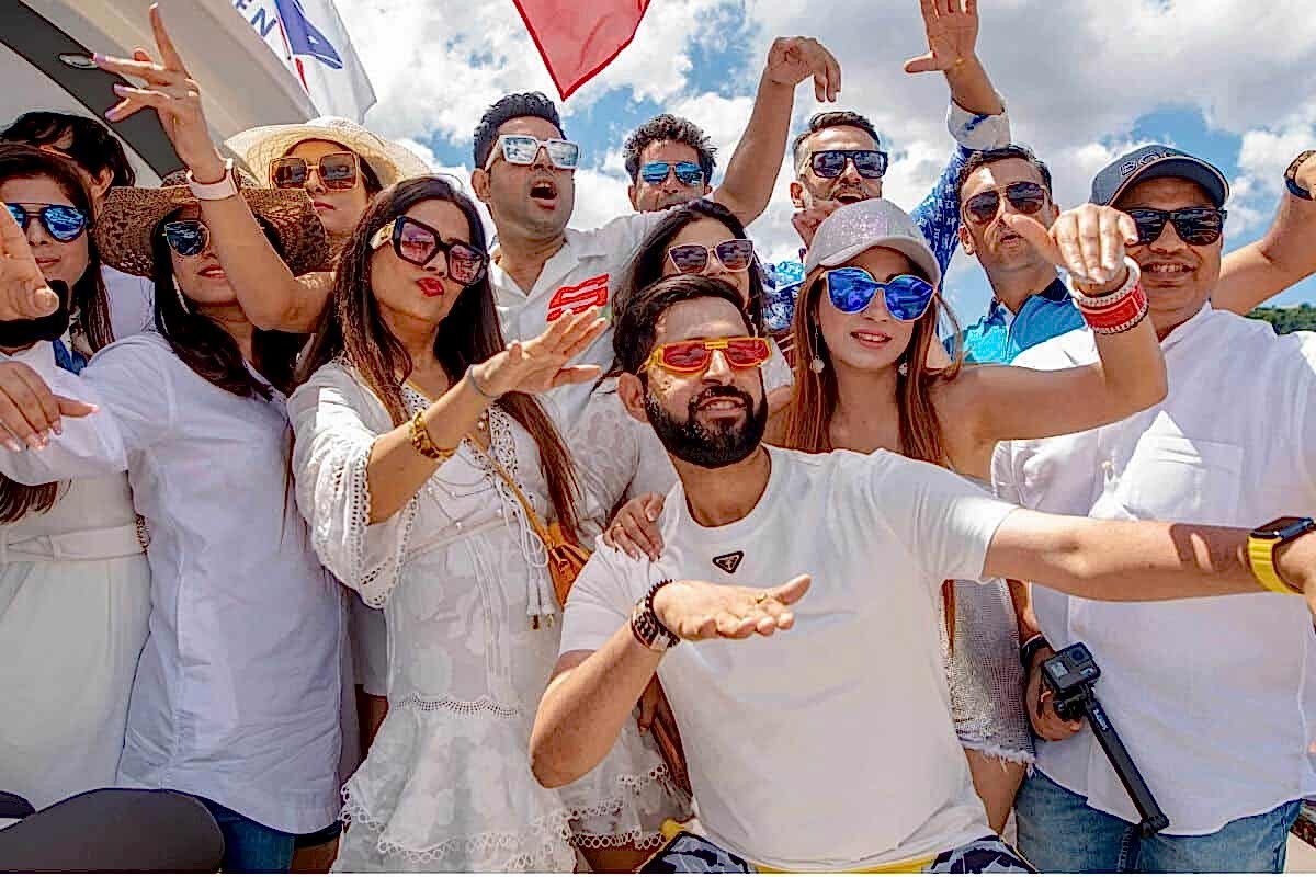 Bosphorus Birthday Party on a Yacht by Lotus Yachts - Yacht Birthday Party