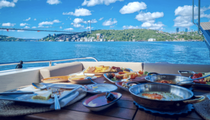Bogazda Kahvalti Turu - Bosphorus Breakfast Cruise - Lotus Yat