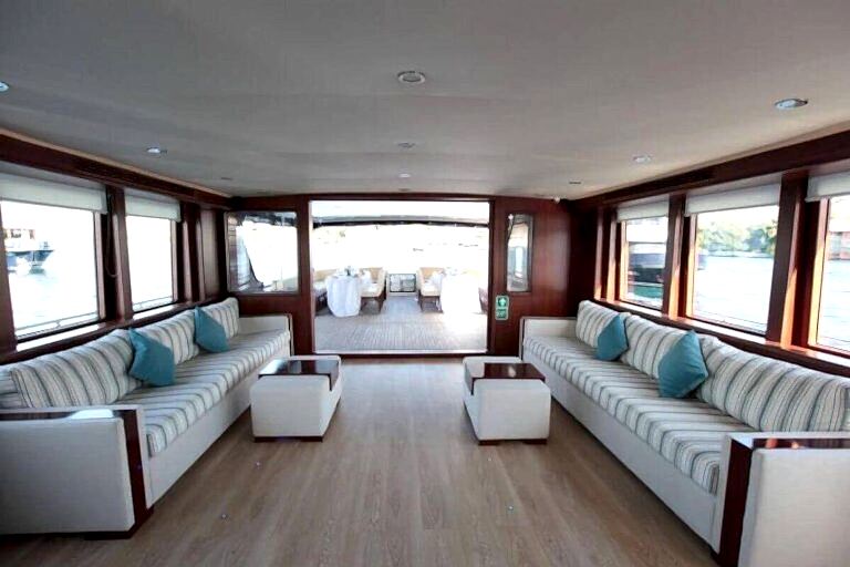 Lotus Yat - 23m Reception Boat for Yacht Tours in Istanbul