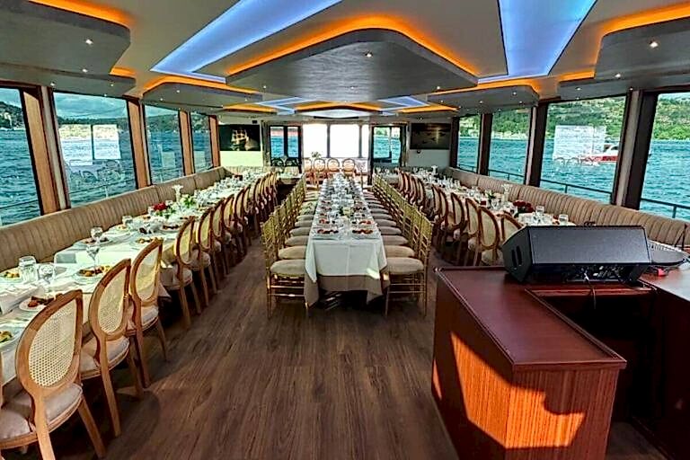 Lotus Yat - 24m Reception Boat for Yacht Tours in Istanbul