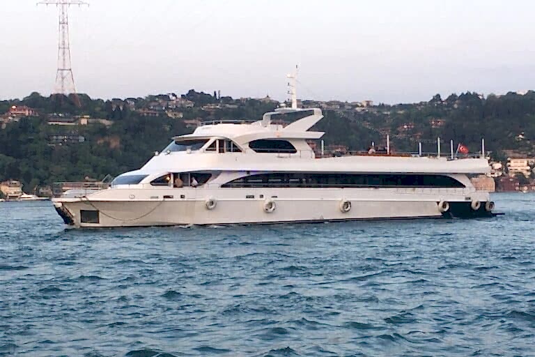 Lotus Yat - 43m Yacht Rental