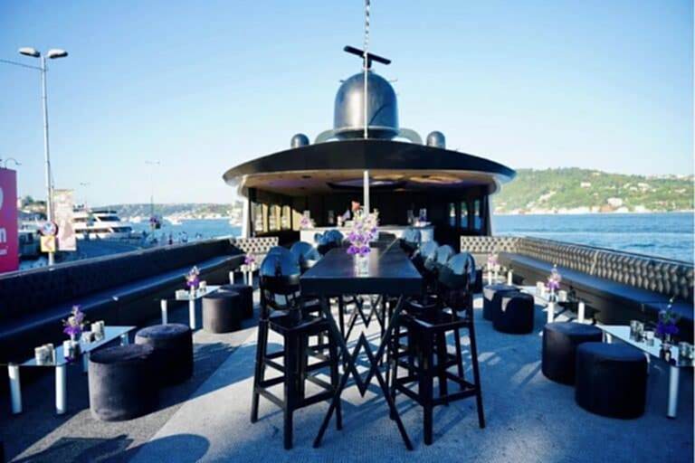 Lotus Yat - 44m Yacht Rental