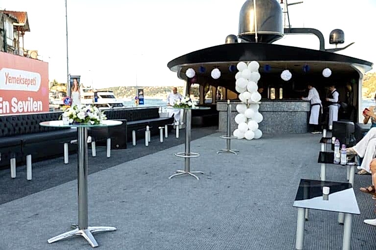 Lotus Yat - 44m Yacht Rental