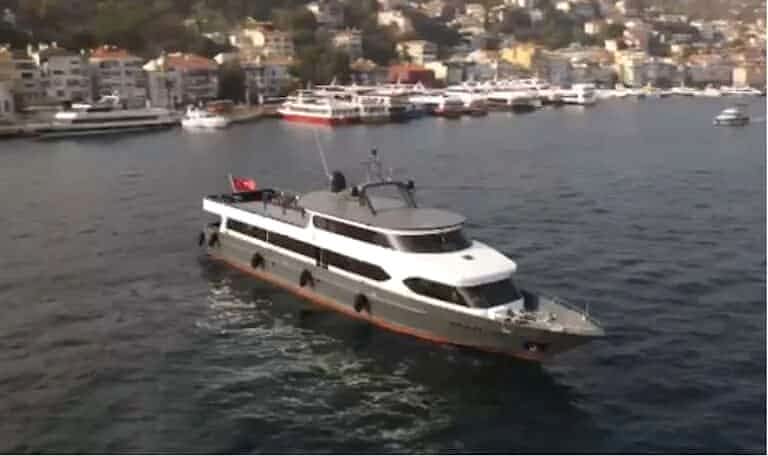 Lotus Yat - 44m Reception Boat Rental